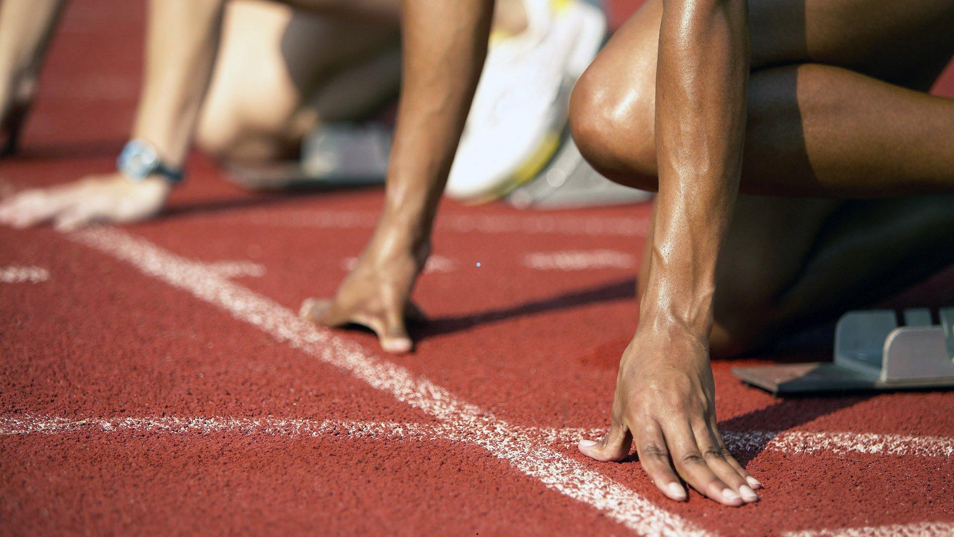 全明星级爆发！约翰逊近10战场均27+12+10，真实命中率62%重塑比赛格局