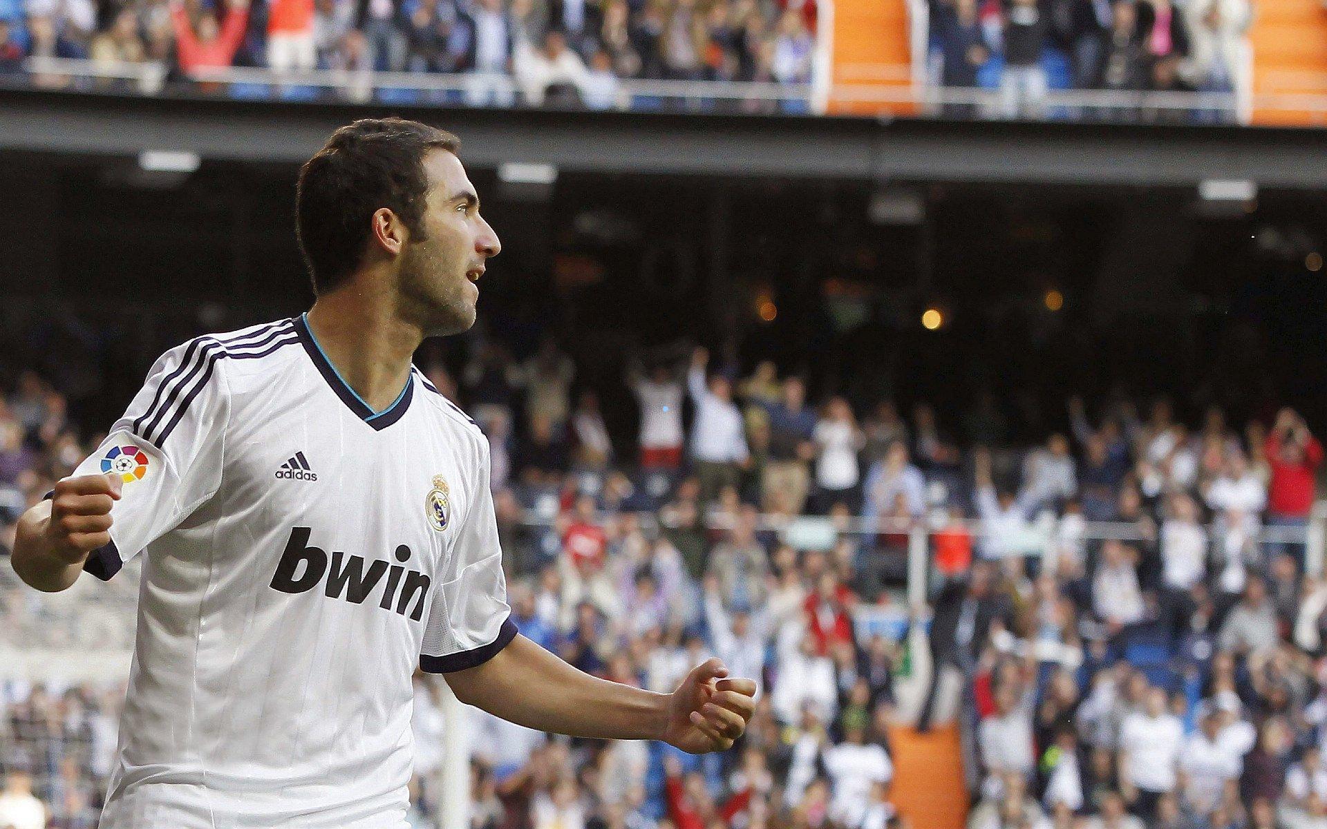 2025年欧冠焦点战，比利亚雷亚尔与阿贾克斯对决前景全解析