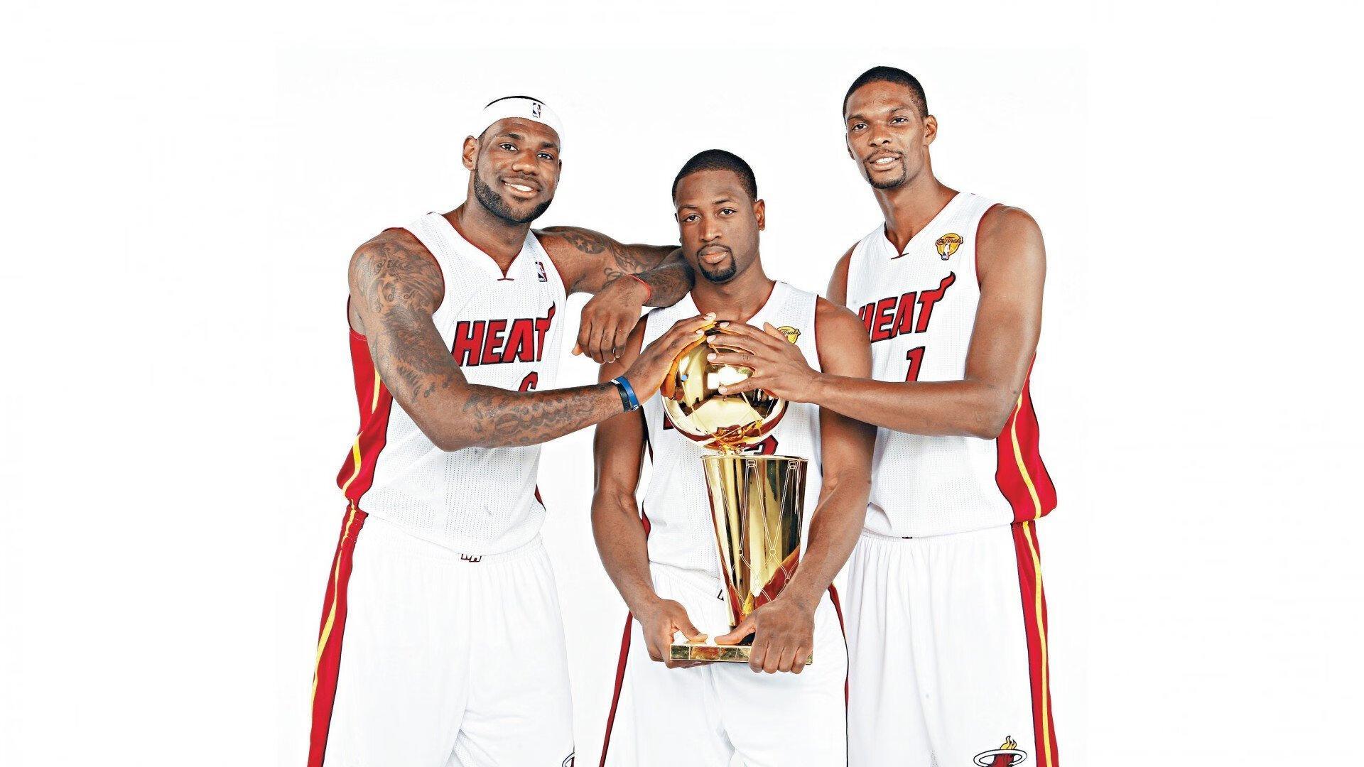 风暴眼中的青训博弈,杨瀚森成长轨迹牵动球队阵容,美媒解析内线轮换蝴蝶效应